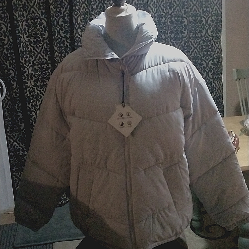 Hollister Puffer